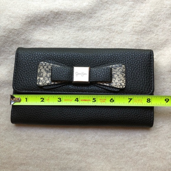 💕Jessica Simpson Large Bow Wallet 💕 - Picture 14 of 15